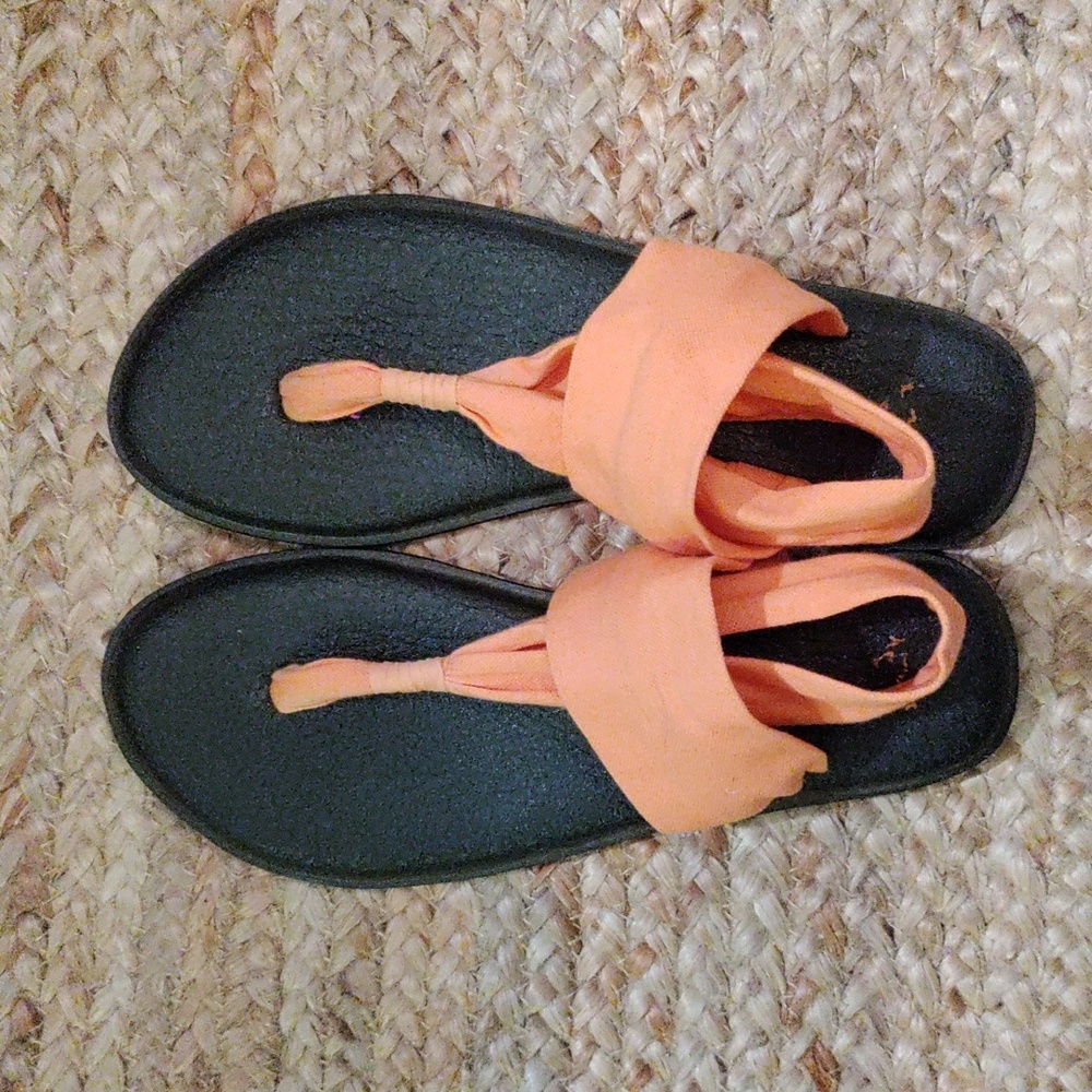 Women's orange Sanuk yoga sandals size 10